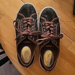 MICHAEL KORS  LACE UP  SNEAKERS